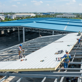 Tôn xốp PU phù hợp với mái nhà xưởng trong những trường hợp nào?